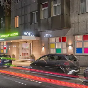 https://wyndham-garden-duesseldorf-city-centre-koenigsallee.dortmundhotels.net